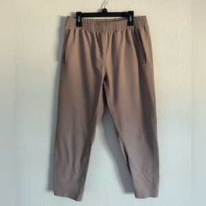 Outdoor Voices Rec Trek Woman’s pants Medium. Dusty Rose Color.